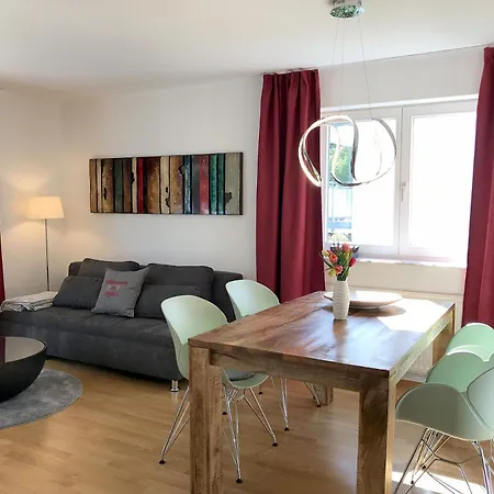 Seeglueck- Hochwertige Im Villenviertel Mit Suedbalkon